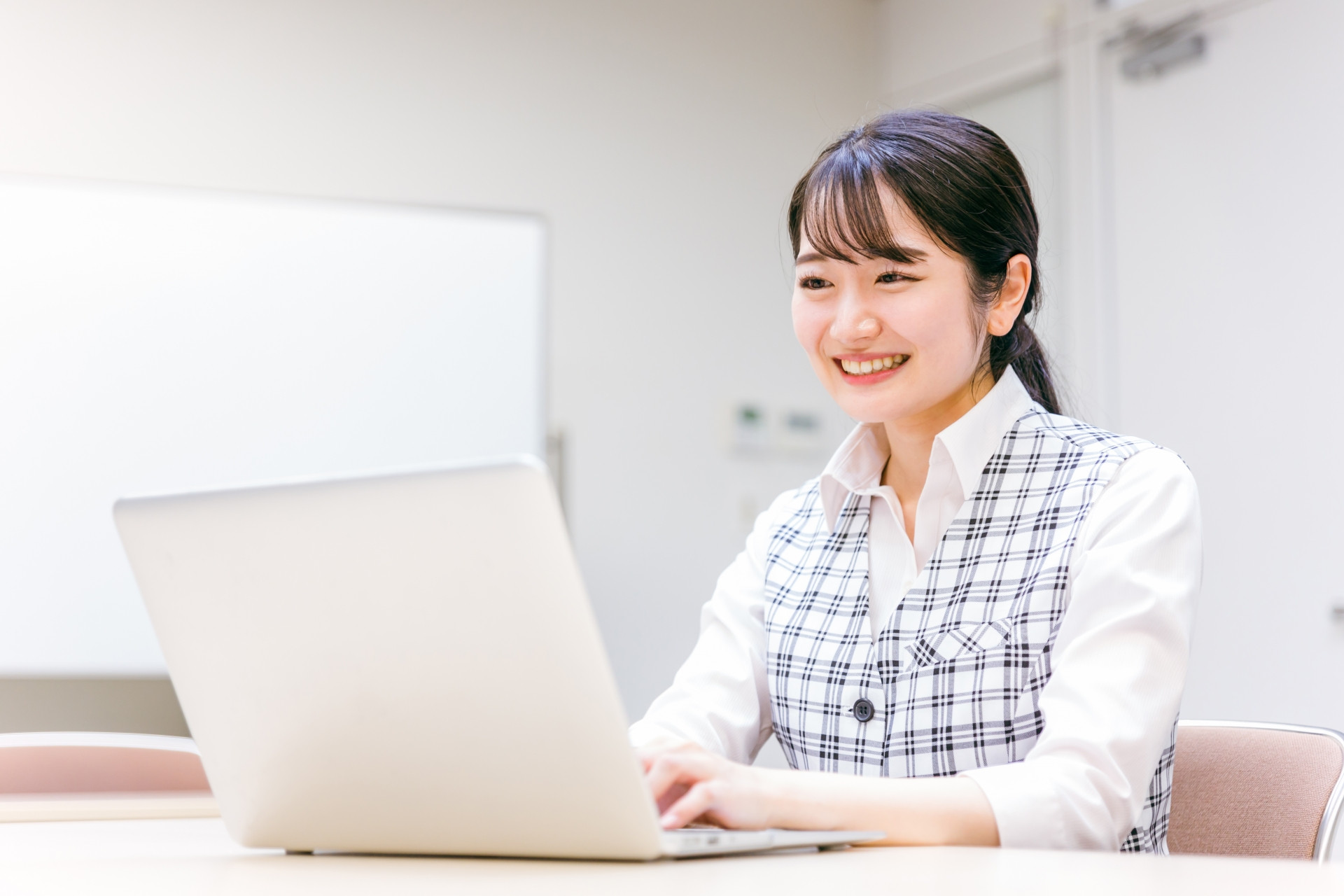 【新着】工場内での一般事務 / 株式会社リーフラント